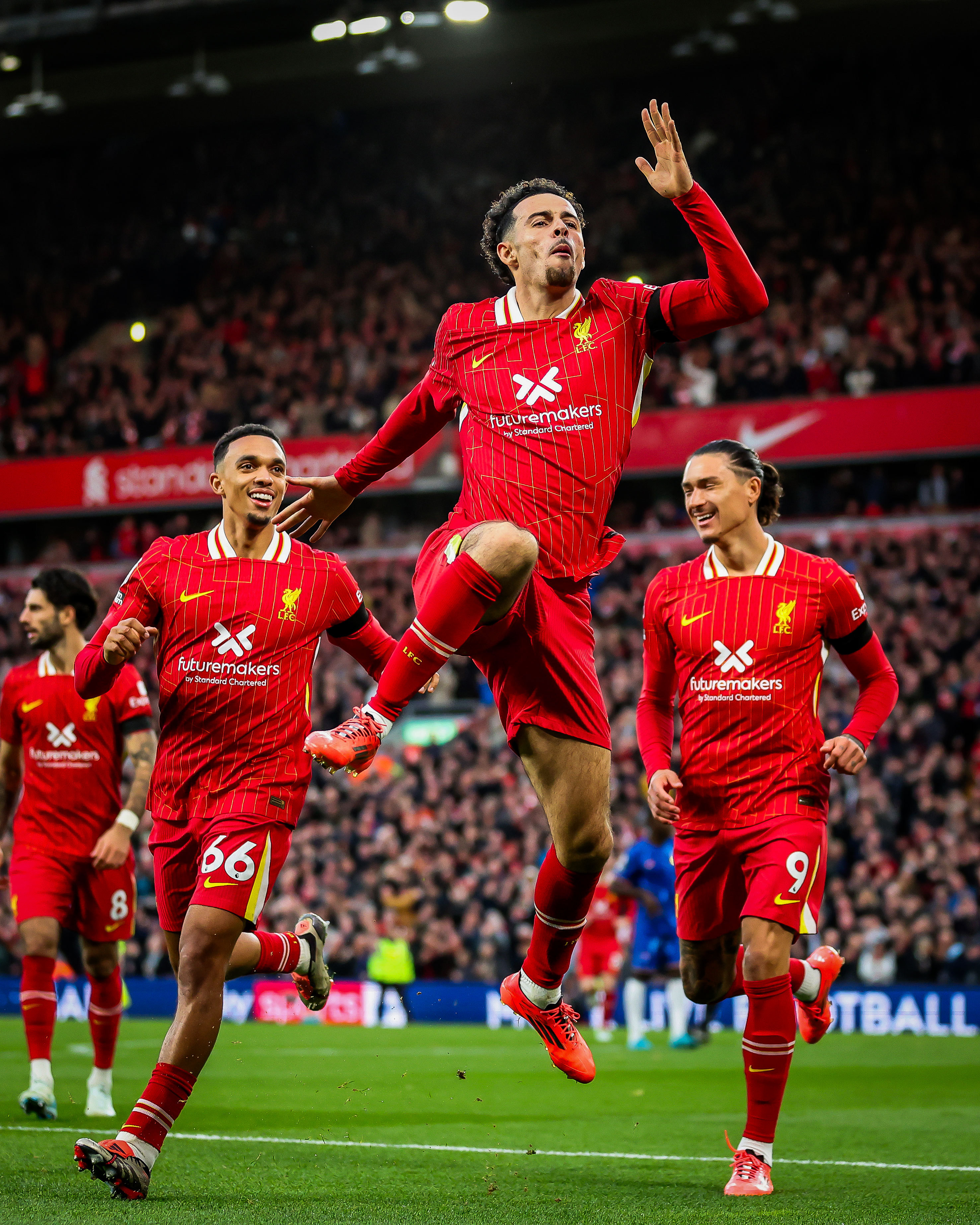 开云-蒂姆重返赛场，险胜首场状态出色，利物浦观众沸腾！的简单介绍-开云