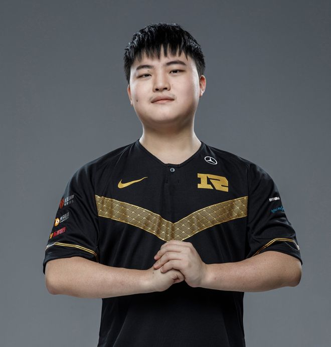 官方平台-Uzi迎来三赛季出色发挥，热火观众热烈欢呼！的简单介绍-官方平台