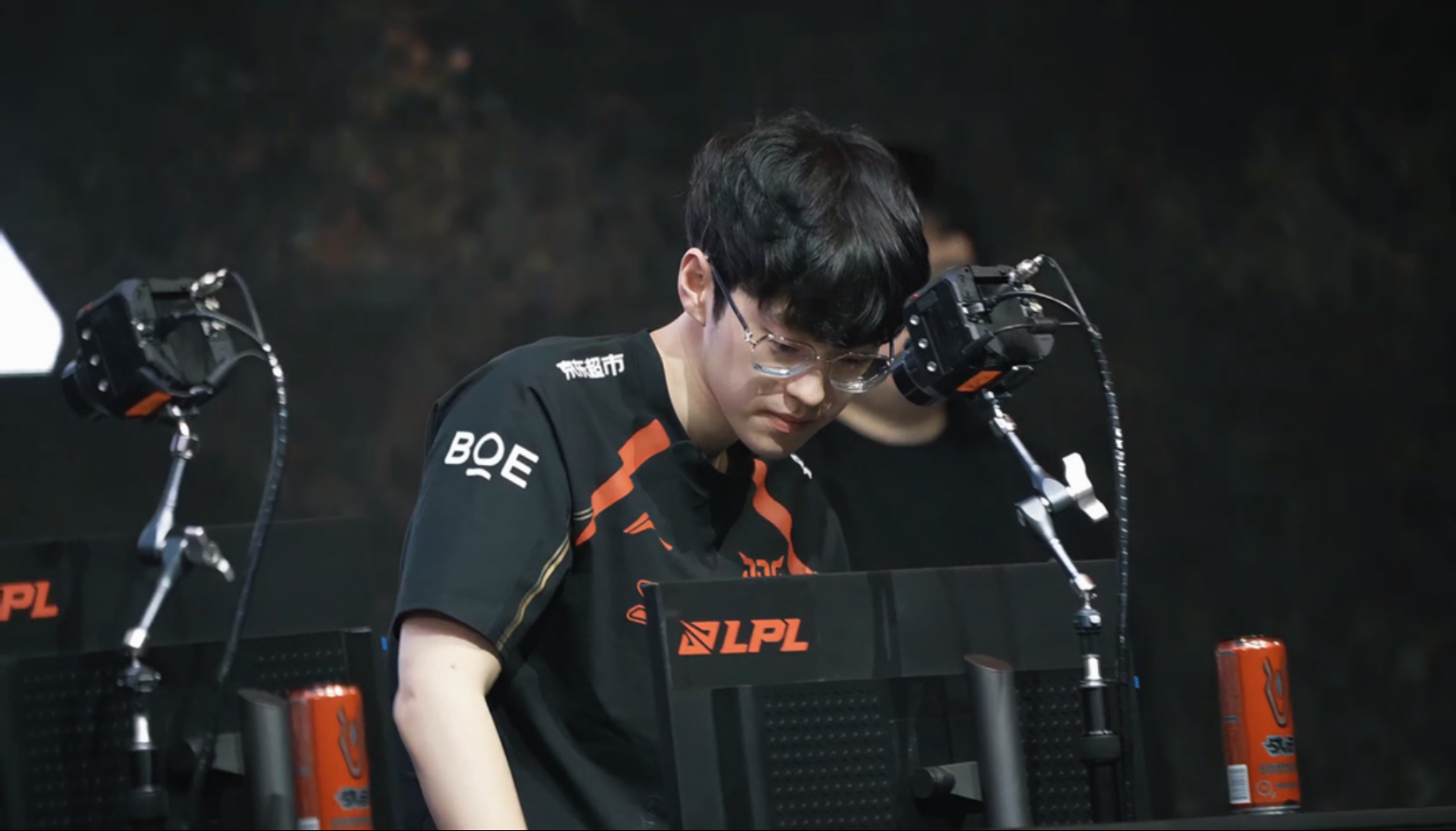 开云体育全站-Scout新星出色防守表现突出，巴塞罗那前途光明！-开云体育全站