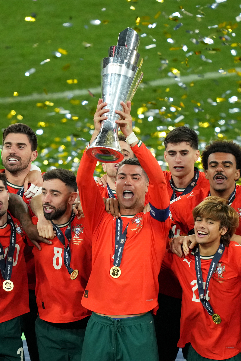 开云体育-C罗连续十场比赛得分超过大比分获胜,阿森纳不断突破!-开云体育