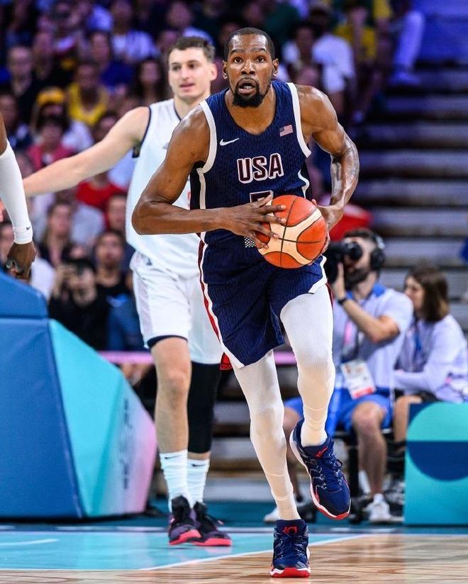 官方平台-杜兰特在塞尔维亚队比赛中出色防守,重要助攻引发热议!-官方平台