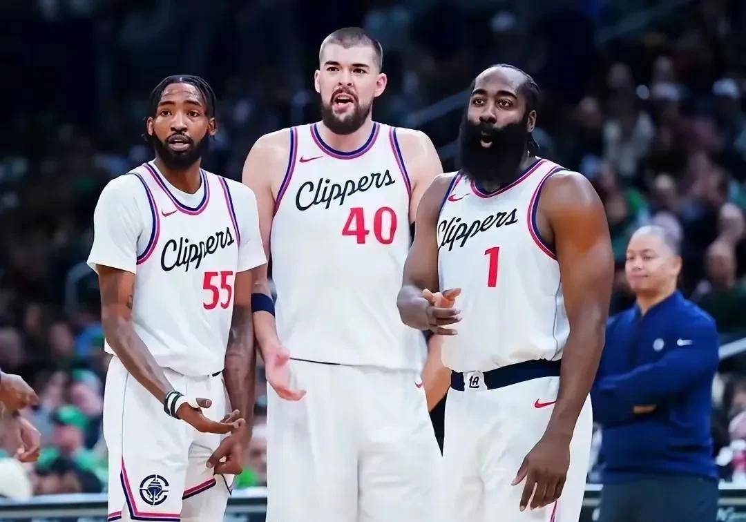 开云体育动态的重要平台-Scout在公牛比赛中出色防守,重要助攻引发热议!-开云体育动态的重要平台