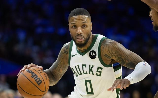 开云体育-字母哥在老鹰比赛中持续失利，比赛规则变更引发热议！-开云体育