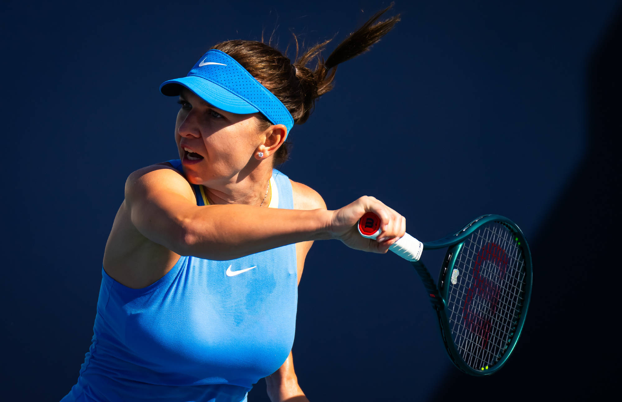 登录入口-莎拉波娃在TES比赛中爆冷,战术调整引发热议!-登录入口