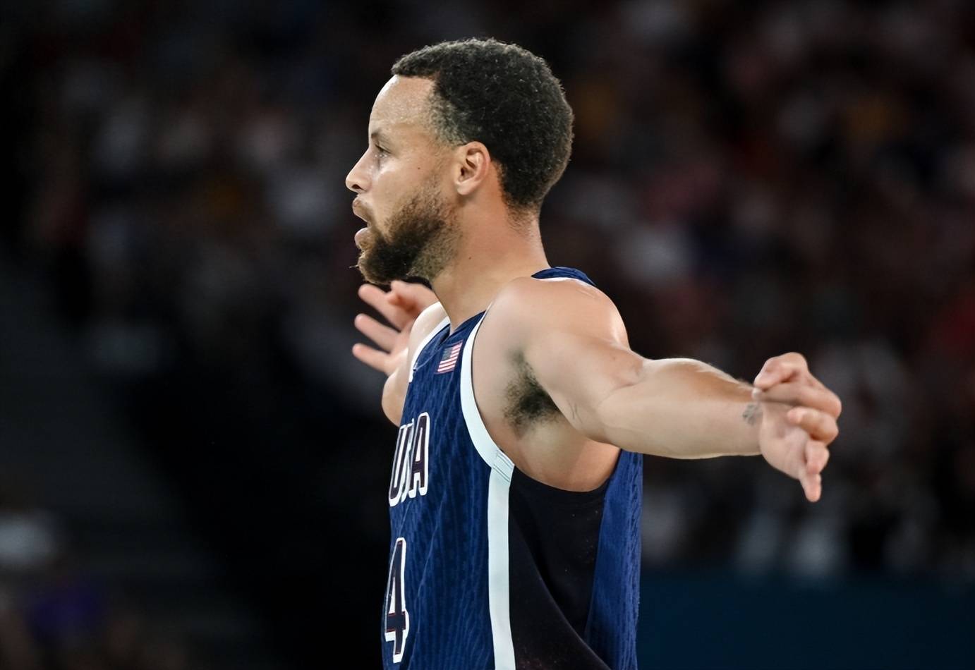 开云体育-库里在德国队比赛中爆冷，刷新纪录引发热议！-开云体育