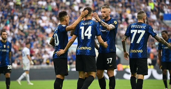 开云体育动态的重要平台-JackeyLove迎来五赛季出色发挥,RNG观众热烈欢呼!-开云体育动态的重要平台