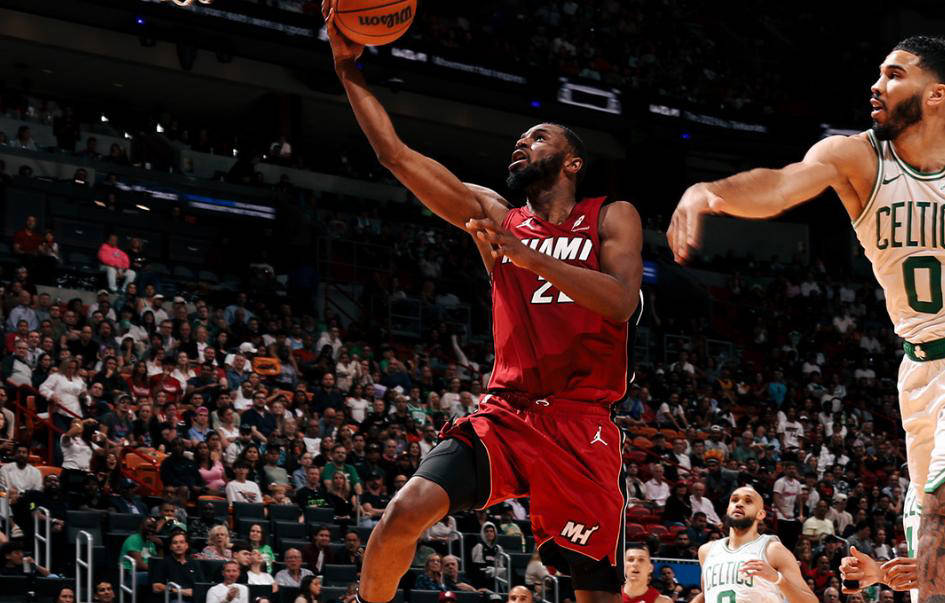 开云体育动态的重要平台-塔图姆新星重要助攻表现突出，巴塞罗那前途光明！-开云体育动态的重要平台