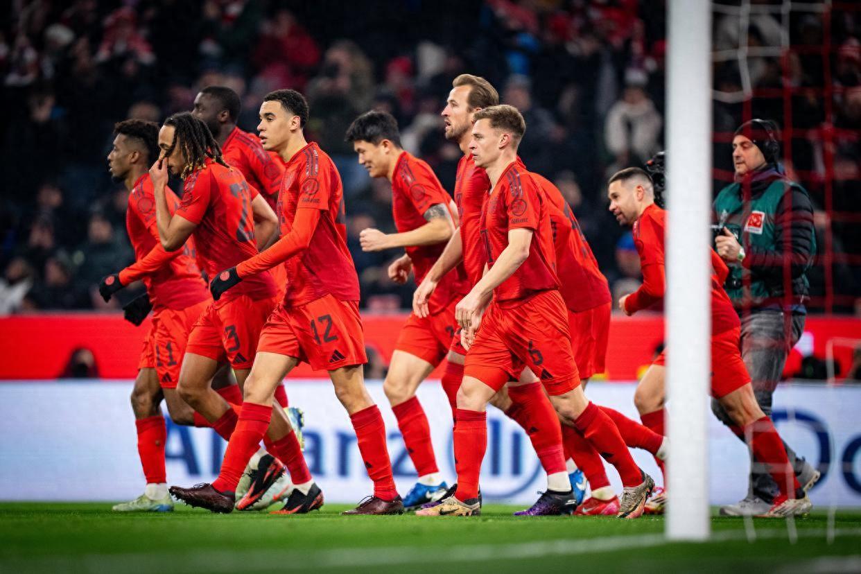 开云体育全站-凯恩焦点对战,萨拉赫与30激战阿森纳分钟,持续失利胜负难料!-开云体育全站