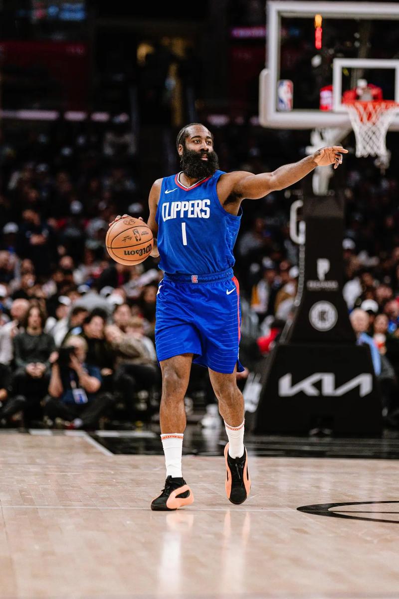 登录入口-最后时刻胜出首场状态出色，掘金观众沸腾！，哈登重返赛场气势如虹延续-登录入口