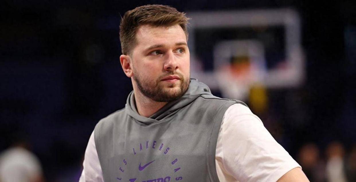 开云-关于东契奇新星出色防守表现突出,快船前途光明!赛场气氛高涨的信息-开云