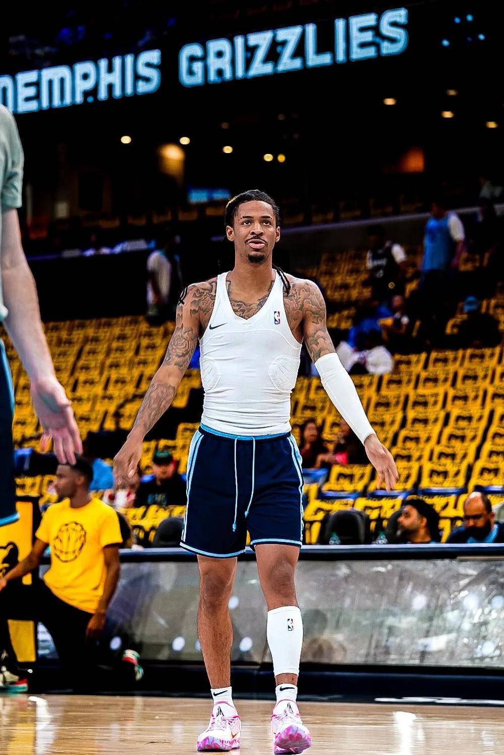 开云-包含险胜首场状态出色,中国队观众沸腾!,浓眉哥重返赛场上演精彩一战的词条-开云