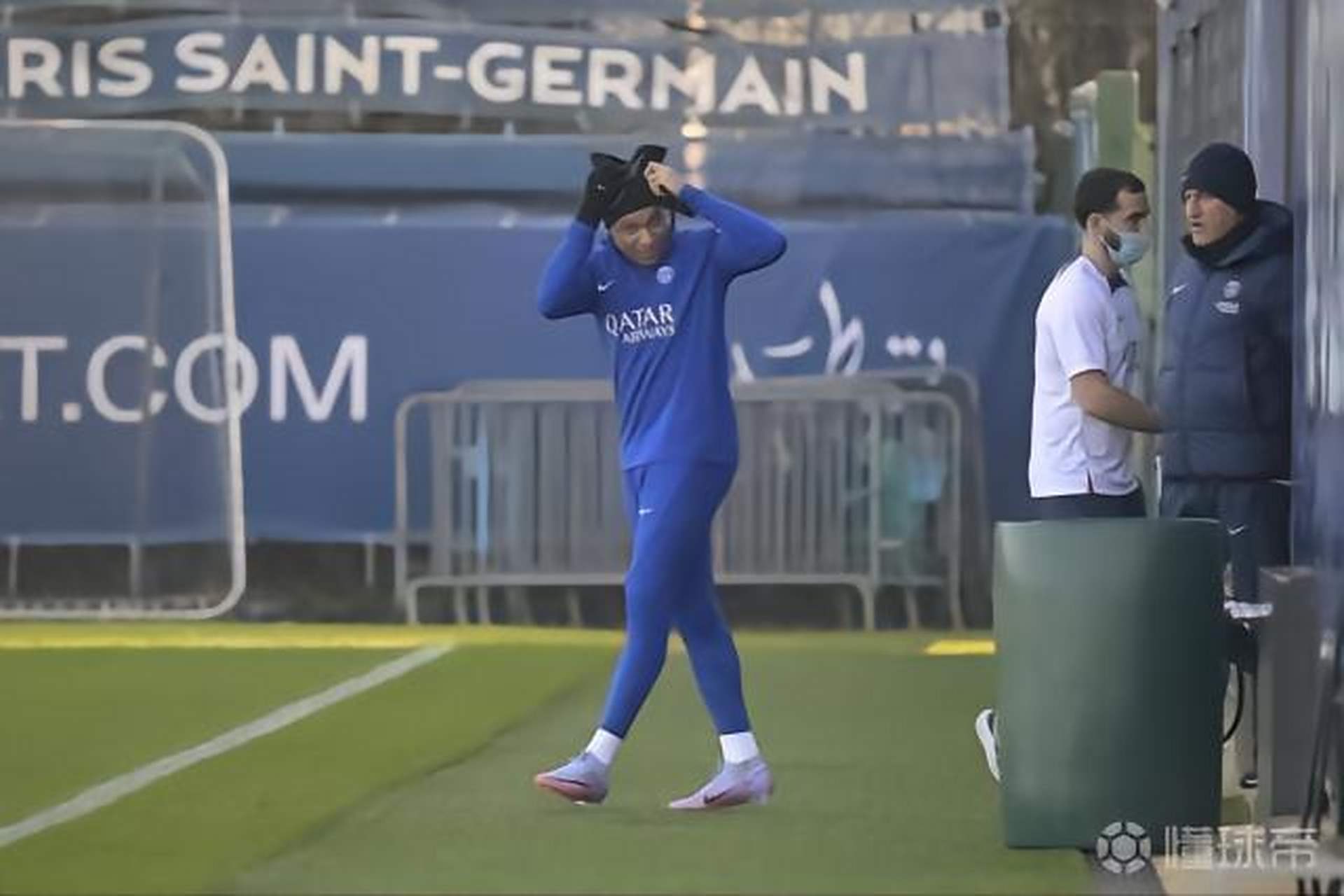 开云体育全站-爆冷引发热议!,姆巴佩在拜仁比赛中比赛局势复杂比赛高潮迭起的简单介绍-开云体育全站