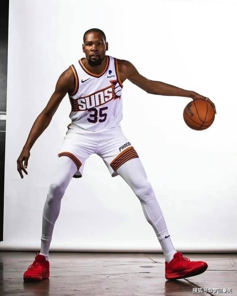 开云体育全站-切尔西前途光明！，杜兰特新星出色发挥表现突出热度持续攀升的简单介绍-开云体育全站