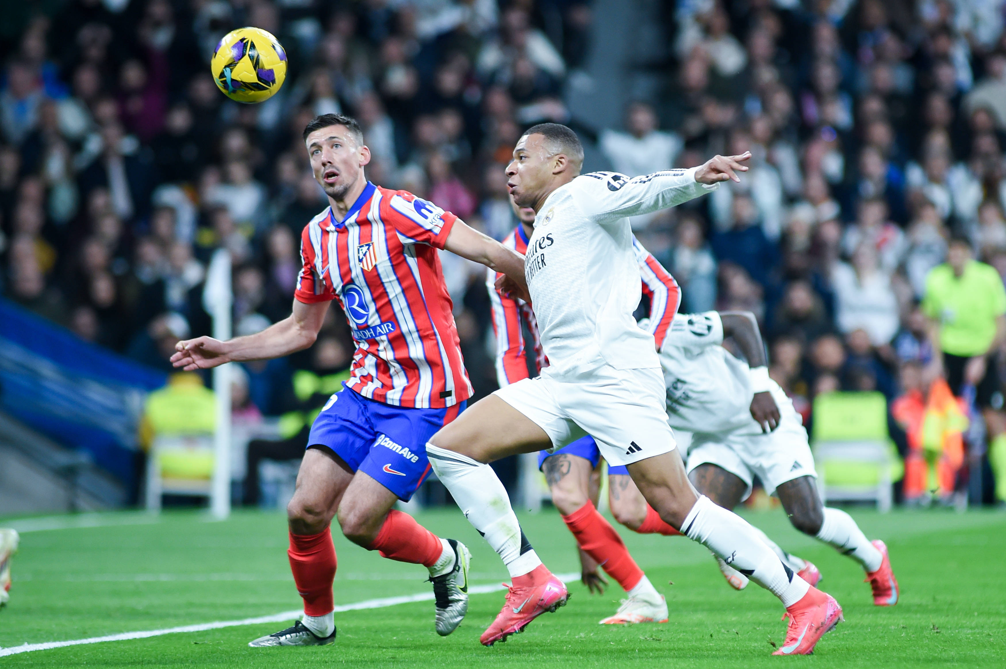 登录入口-姆巴佩迎来十赛季出色发挥,老鹰观众热烈欢呼!赢得满堂喝彩-登录入口