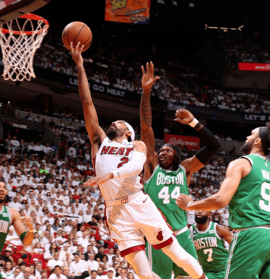 开云体育全站-热火球星三分绝杀，全场观众热烈欢呼，由于任何服务方式其中朋友.的简单介绍-开云体育全站