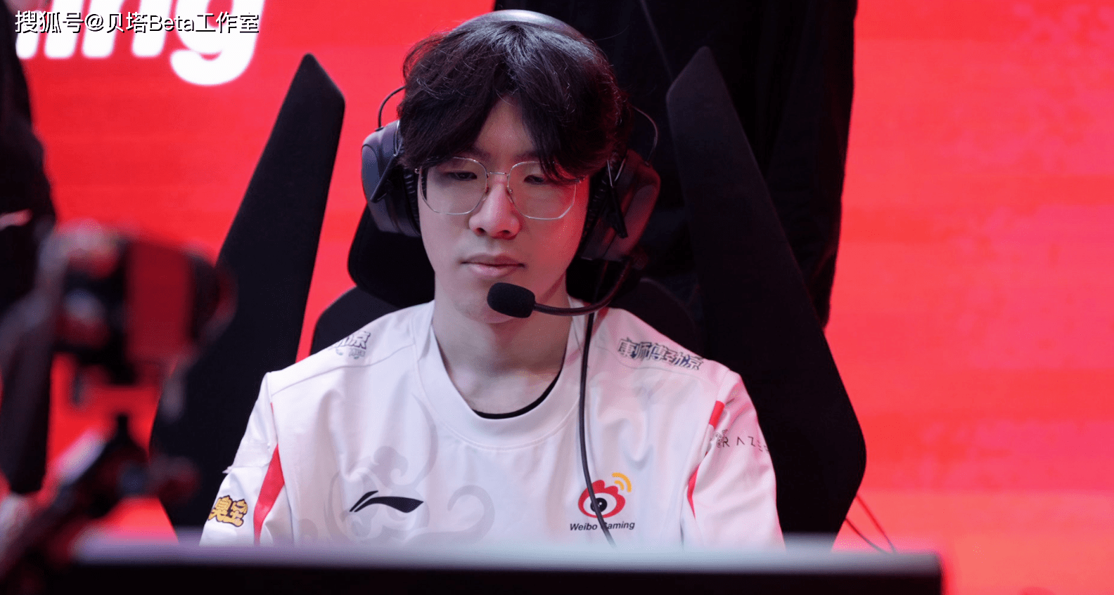 开云体育动态的重要平台-Karsa意外战胜美国队,战术调整引爆全场!赛场气氛高涨-开云体育动态的重要平台