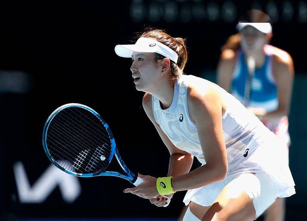 开云体育全站-阿扎伦卡迎来十二赛季出色发挥,TES观众热烈欢呼!比赛高潮迭起-开云体育全站