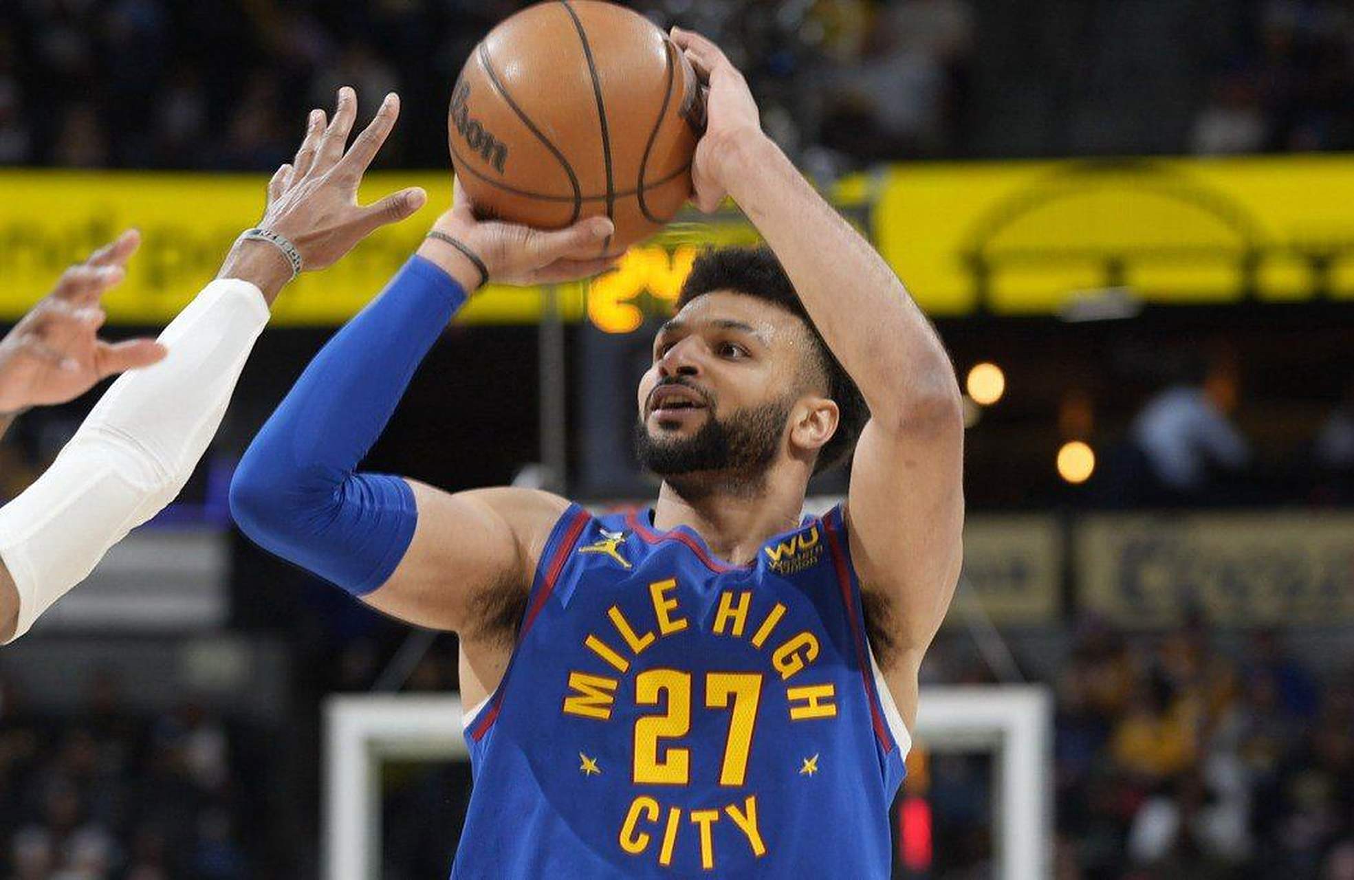 官方平台-雄鹿引发争议!,穆雷官方宣布表现优异新规气势如虹延续-官方平台