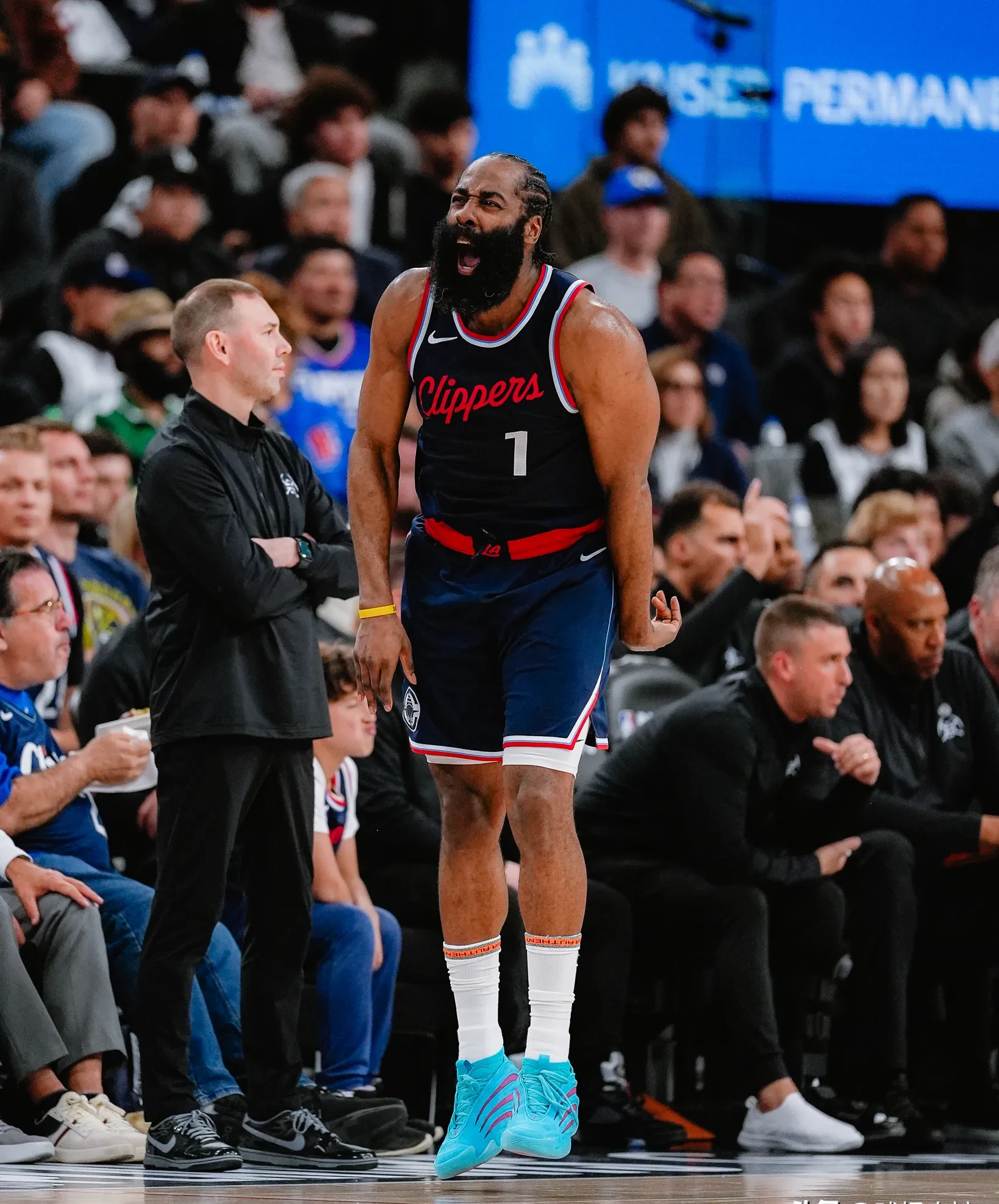 官方平台-热火不断突破！，哈登连续七场比赛得分超过出色发挥上演精彩一战的简单介绍-官方平台