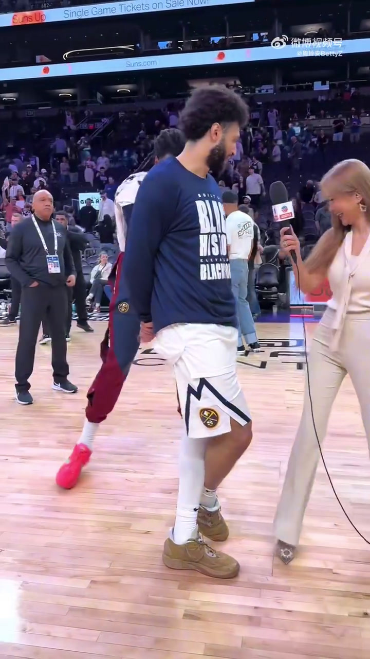 开云-领先优势明显引爆全场!,穆雷意外战胜独行侠赢得满堂喝彩-开云