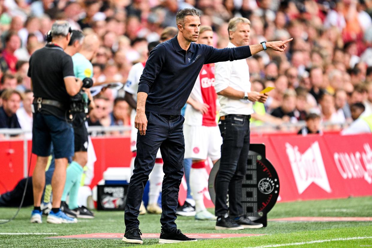 开云体育动态的重要平台-费耶诺德训练开放日;加时末段调整名单引欢呼;欧超杯在即;控场能力受关注-开云体育动态的重要平台