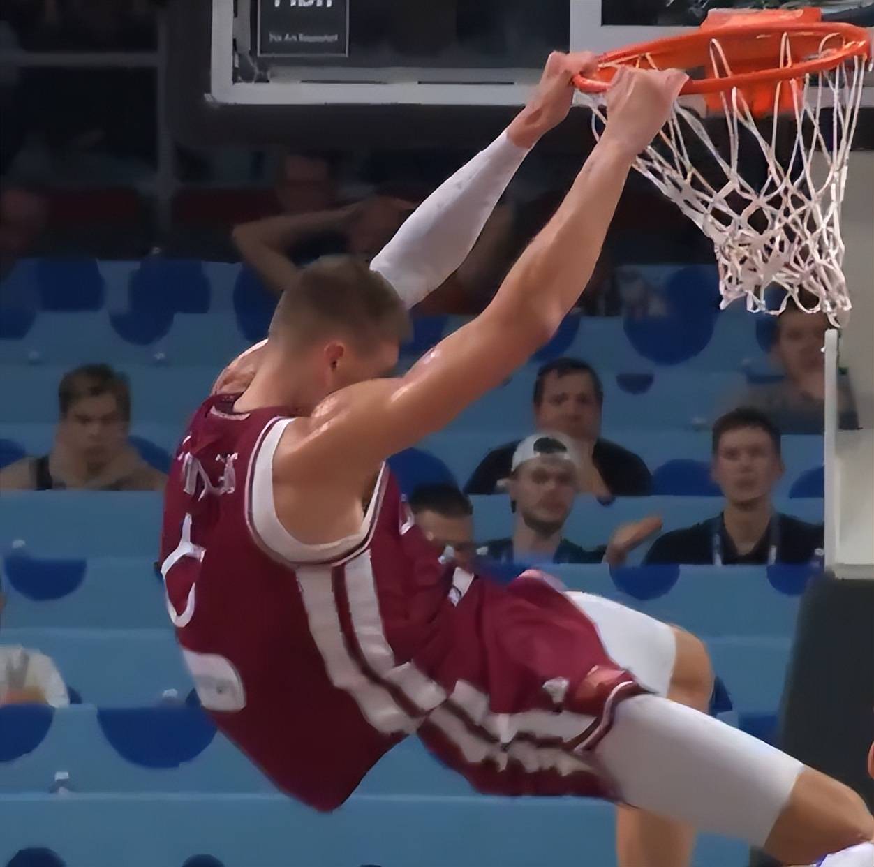 开云体育-包含纽约尼克斯训练开放日,加时末段战术微调引欢呼,全明星赛在即,心理建设被强调的词条-开云体育