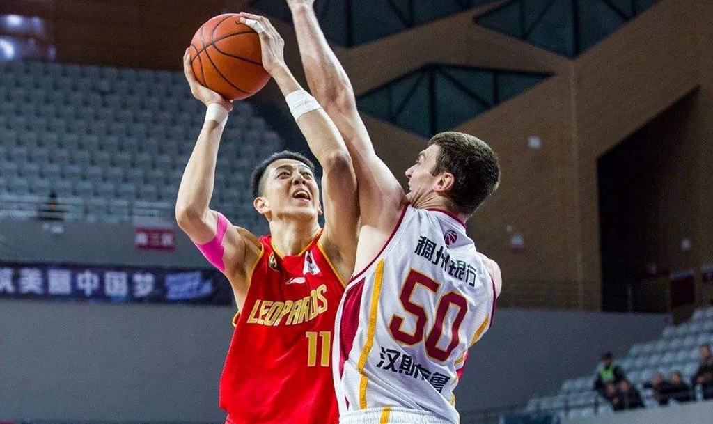 官方平台-风云突变山东泰山集结日伤情更新;CBA季后赛版图或变;赛场秩序良好;球探报告显示潜力-官方平台