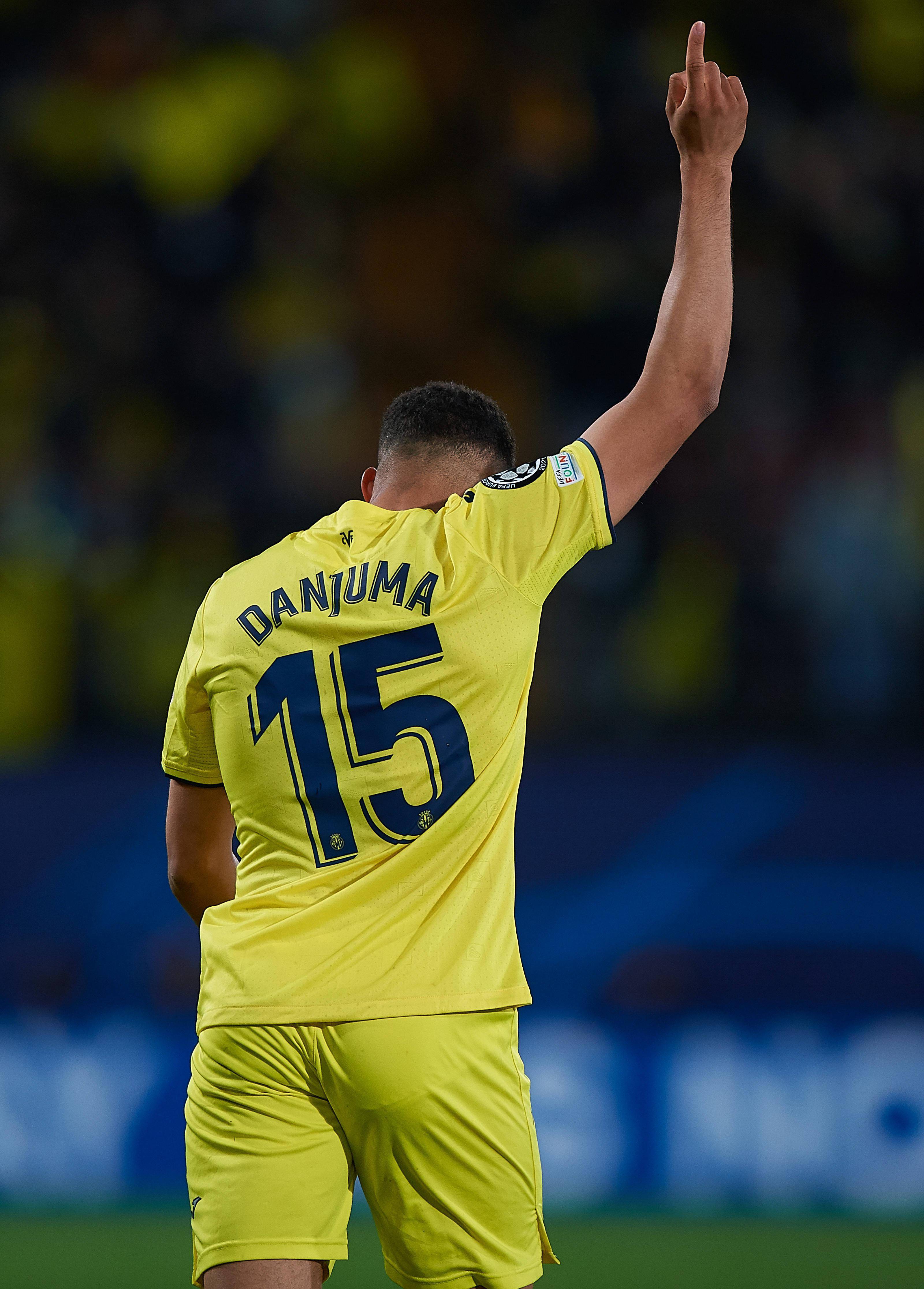 开云体育动态的重要平台-比利亚雷亚尔训练开放日，冲刺阶段造点机会引欢呼，荷甲在即，团队化学反应显著-开云体育动态的重要平台