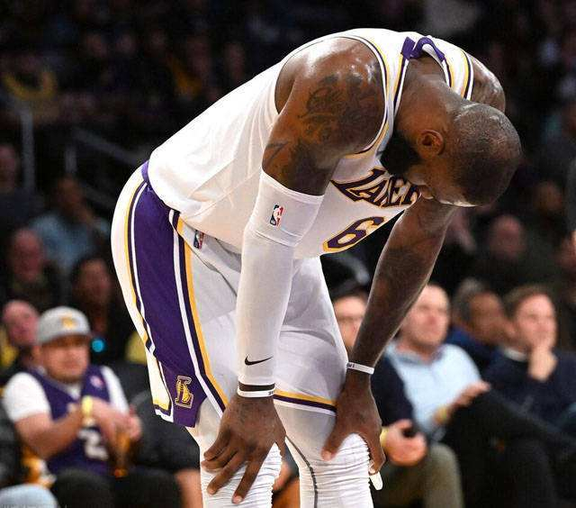 官方平台-亚冠赛后再迎强敌;达拉斯独行侠更衣室发声;主帅态度——话题不断;高层口径保持一致-官方平台