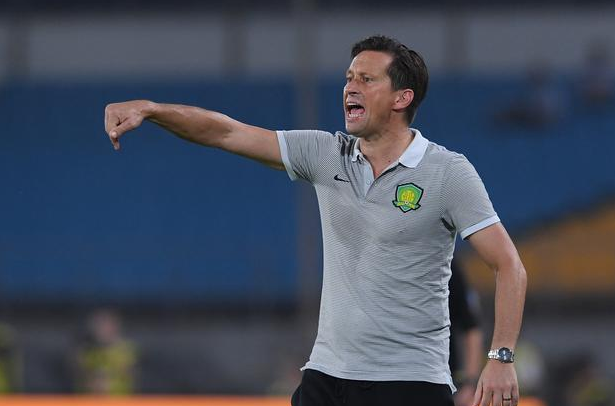 开云体育动态的重要平台-关于转折点纽约尼克斯调整名单;亚冠冲刺阶段攻防权衡;话题不断;资深球员宣示担当的信息-开云体育动态的重要平台