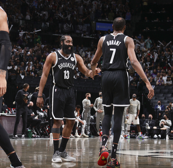 开云体育-萨克拉门托国王训练开放日,集结日临场应变引欢呼,NBA季后赛在即,控场能力受关注的简单介绍-开云体育