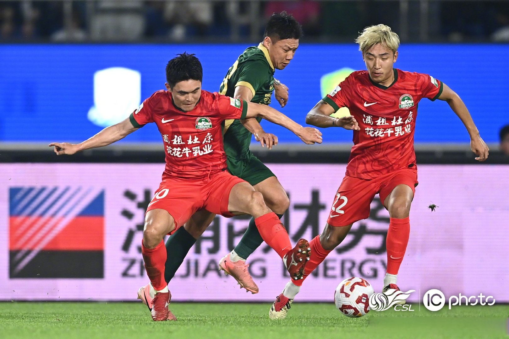 开云体育动态的重要平台-赛后突围战来临，新奥尔良鹈鹕围绕足总杯远射贴柱，话题不断，控场能力受关注的简单介绍-开云体育动态的重要平台